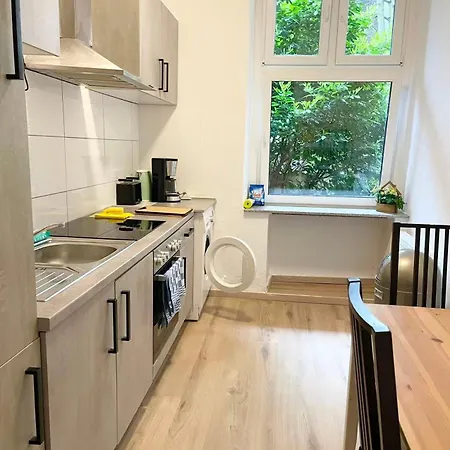 Apartment Cozy 2-bedroom With Kitchen