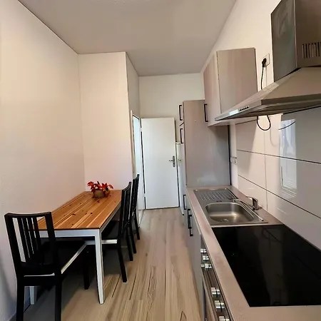 Apartment Cozy 2-bedroom With Kitchen Düsseldorf