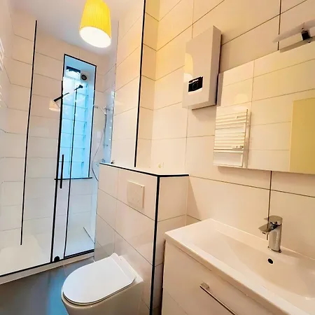 Cozy 2-bedroom With Kitchen Apartment