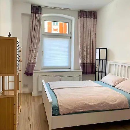 Cozy 2-bedroom With Kitchen Dusseldorf