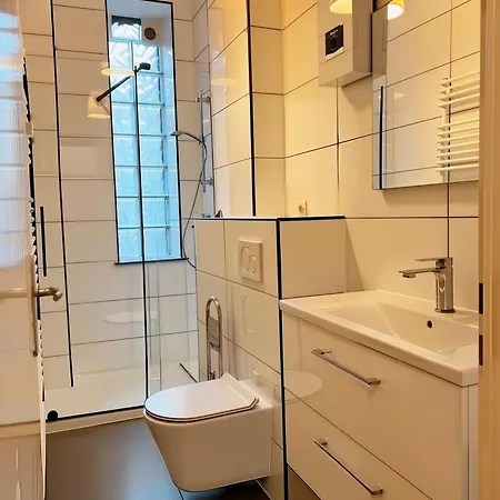 Apartment Cozy 2-bedroom With Kitchen